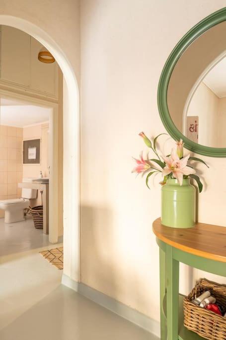 Openair Hot Tub/Big Balcony/Great Boutique Apt アテネ エクステリア 写真